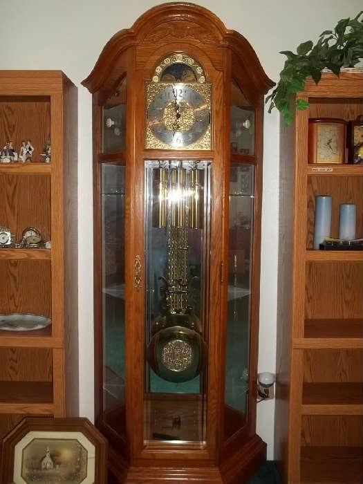 Howard Miller curio clock