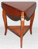 Lot#2176, MAHOGANY DROP LEAF CORNER TABLE H 27"