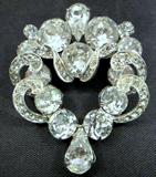 STUNNING WEISS RHINESTONE BROOCH!