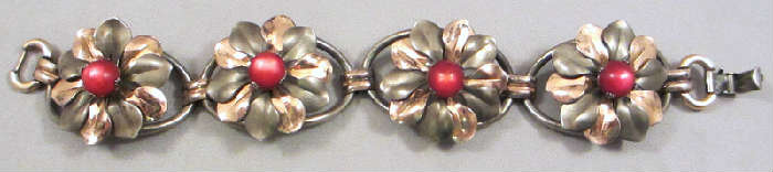 KREISLER SILVER & RED CHATOYANT CABOCHON LINK BRACELET!