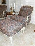 Pair of chairs and 1 ottoman