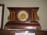antique mantle clock