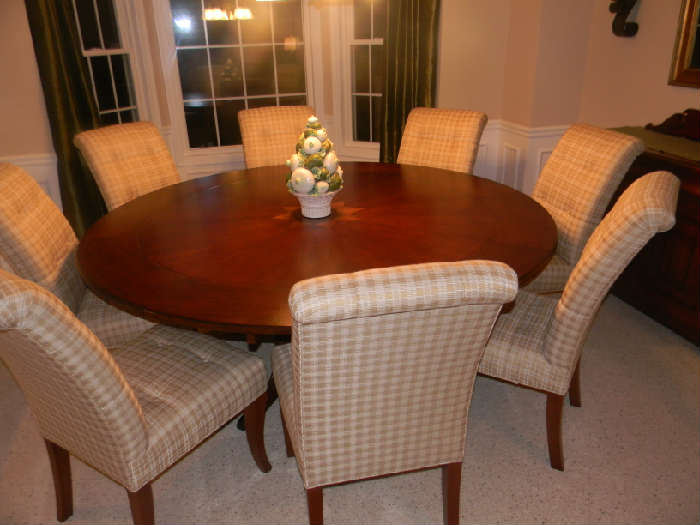 Wainright Round Pedestal Table
Pullout leaf supports, hooded casters
CT Home Interiors
~~~~~~~~~~~~
Ethan Allen Verlaine Side Chairs in Simpson Gold Fabric (Armless)
Set of 8