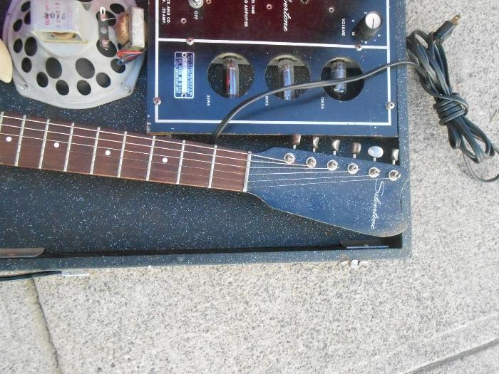 Exene's Silvertone all- in-one 1448 early 60s guitar w  speaker/amp in case  