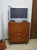 Mid Century Lane Bedroom Set. 30" Sony Television