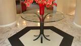 GLASS TOP ENTRY TABLE WITH AREA RUG