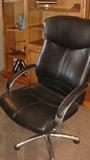 LEATHER EXECUTIVE CHAIR