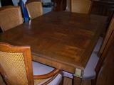 Dining room table with 3 leaves and 10 chairs!