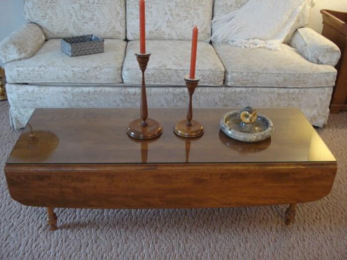 Ethan Allen Early American Maple Coffee Table