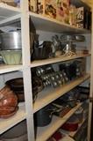 Pantry: bakeware, small appliances
