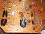 MULTIPLE MIX OF ESTATE COSTUME JEWELRY