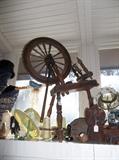 ANTIQUE SPINNING WHEEL