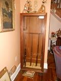 Gun case-- guns