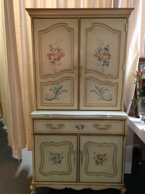 Dorothy Draper Style Dry Bar. Hand Painted inside and out.