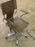 *New Shipment* Part of a set. Great brown leather office chair