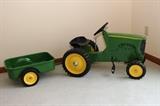 ERTL John Deere 8520 child's pedal car with wagon