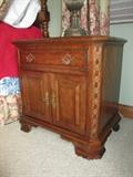 NIGHTSTAND
ONE DRAWER NIGHTSTAND
PENNSYLVANIA HOUSE FURNITURE COMPANY
