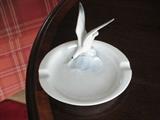 VINTAGE METZLER ORLOFF GERMAN PORCELAIN SEAGULL ASHTRAY