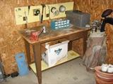 Garage work bench
