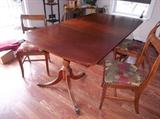 QUEEN ANN STYLE TABLE AND 6 CHAIRS