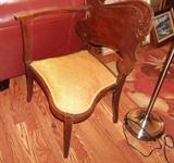 CORNER CHAIR