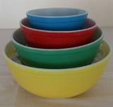 Set of 4 Pyrex Primary Colors Nesting Bowls
