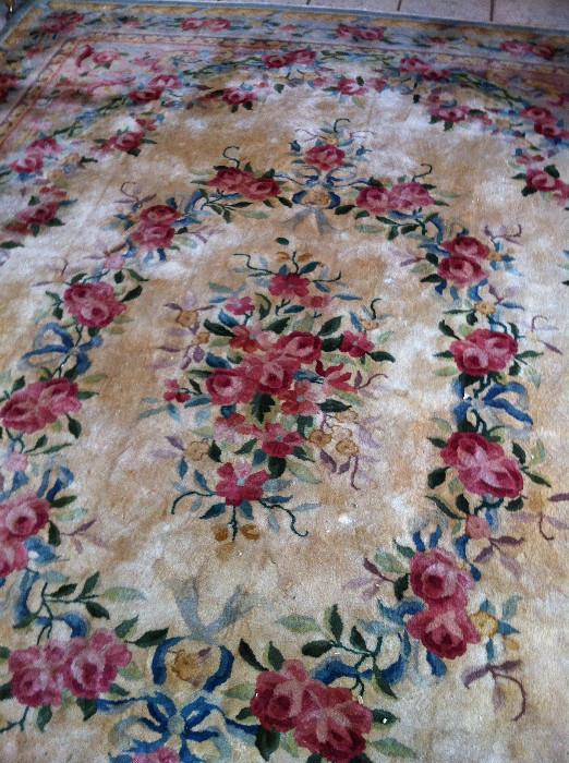                     beautiful 9' x11'8" Oriental rug