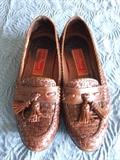 COLE HAAN LEATHER FLATS IN BROWN
