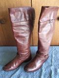 BRAND NEW FRYE BROWN LEATHER BOOTS. INCLUDES ORIGINAL BOX. BOOT RETAILED FOR $387 !!
