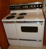 EXCELLENT MID CENTURY VINTAGE STOVE !