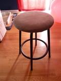 2 METAL STOOLS