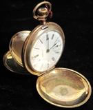 Waltham 01900 15J, Size 0s 14 Carat Gold Hunters Case Pocket Watch