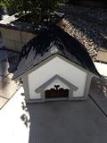 DOG HOUSE