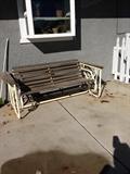 GLIDER BENCH