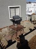 BBQ AND METAL OUTDOOR SET VERY NICE