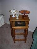 NESTING TABLES