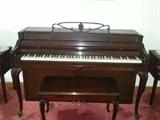 Wurlitzer spinet piano & bench. Serial No.543890