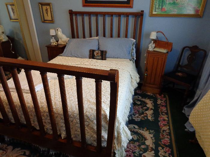 19th cen. Empire spindle/quartersawn oak double bed