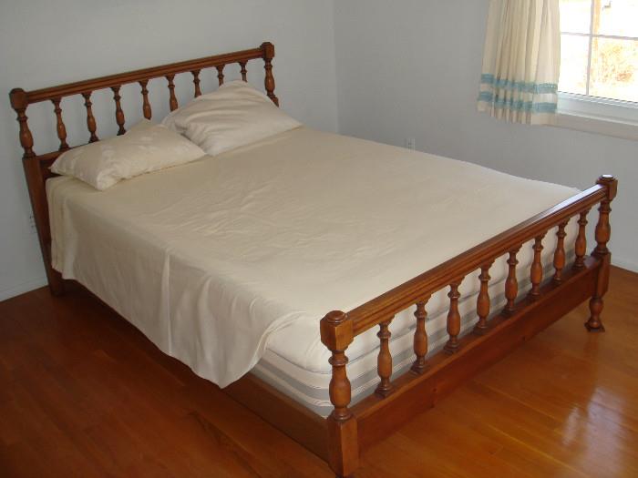 full size bed wood