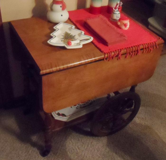 Lovely tea cart. Maple.