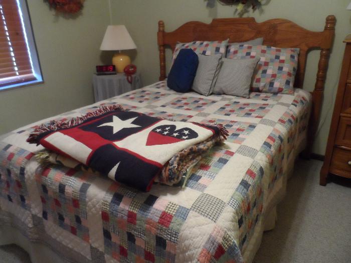 Nice headboard and Quilt Set