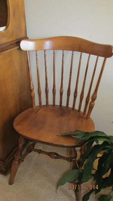 MAPLE DINING CHAIR