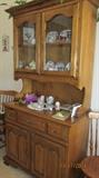 MAPLE CHINA CABINET