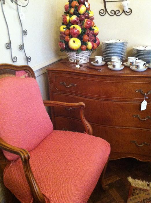        1 of 2 matching armed chairs/3-drawer chest