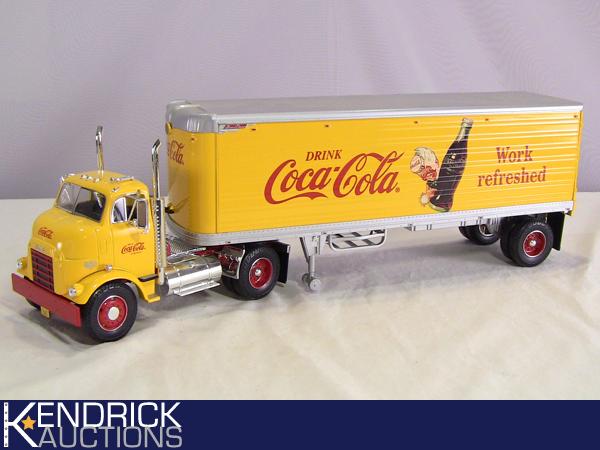 Ertl "Collectibles" 1:25 1954 GMC Coca-Cola Die-cast Semi with Great Dane Trailer