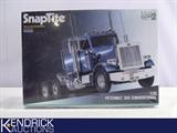 Monogram&nbsp;SnapTite 1:25&nbsp;Peterbilt 359 Conventional&nbsp;Model Kit
