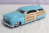 Hot Wheels&nbsp;1:18 Die-cast Custom Merc Woodie&nbsp;with Surf Board
