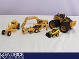 Ertl 1:64 Die-cast John Deere Construction Vehicle&nbsp;Toys
