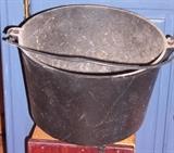 #7 CAST IRON KETTLE