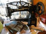 Singer Leather Boot and Shoe Sewing Machine "Singer Shoe Repair Machine" Model 29K58